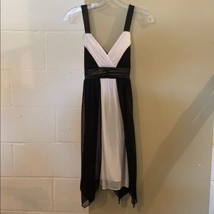 Black & White Vneck Dress